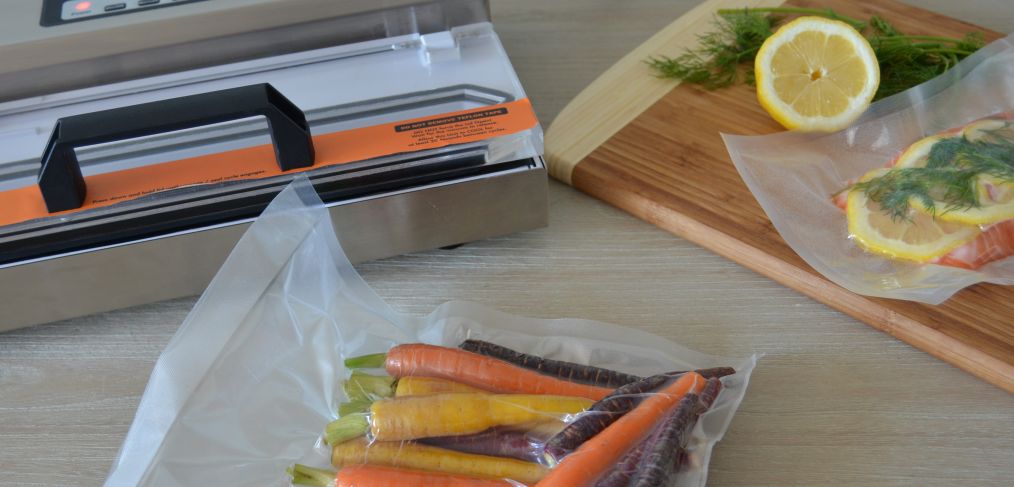 https://www.pacfood.com.au/wp-content/uploads/2001_What-You-Should-Know-Before-Vacuum-Sealing-Your-Food-at-Home.jpg